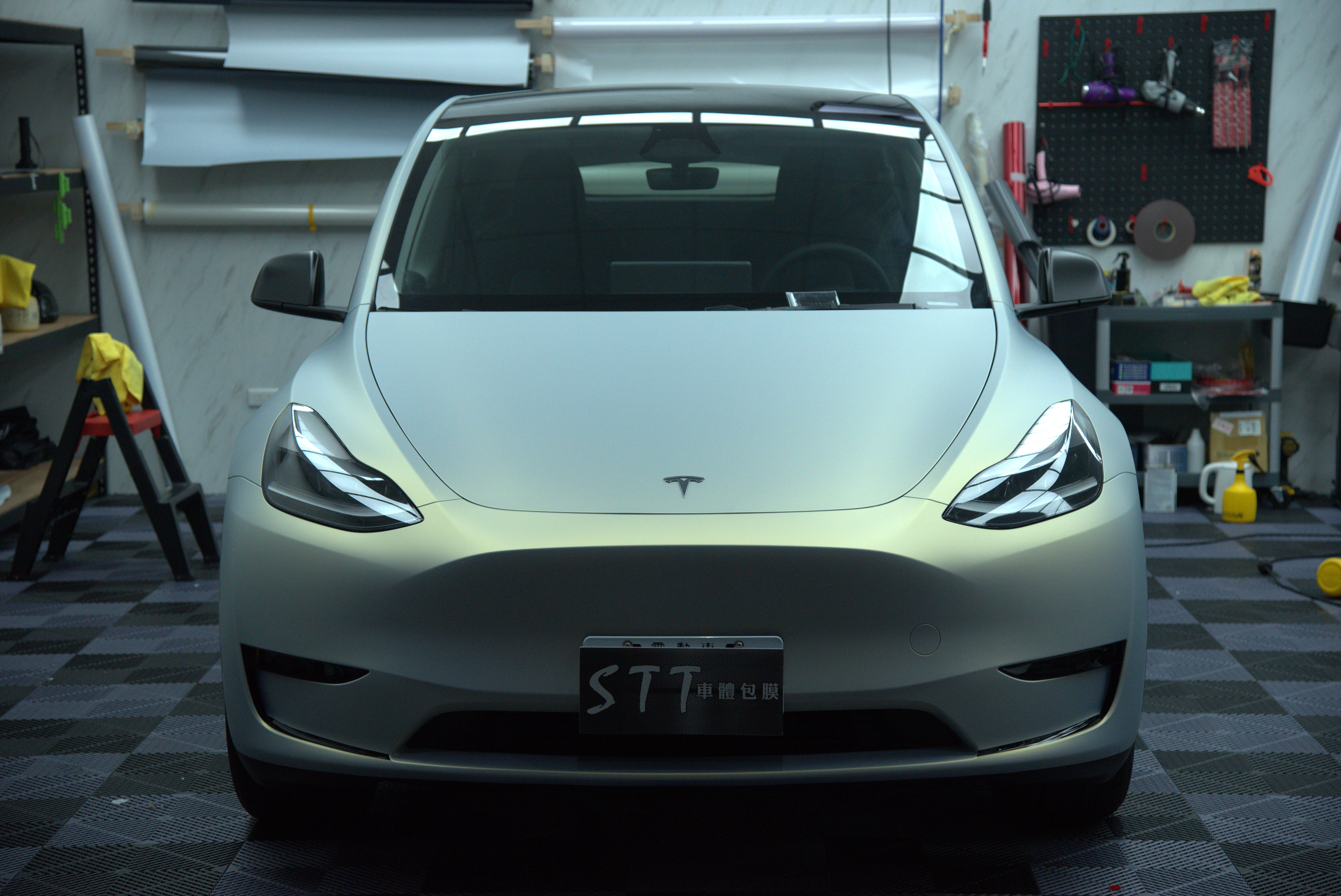 Tesla Model Y 全車消光犀牛皮